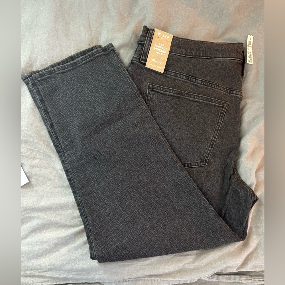 Madewell The Perfect Vintage Straight Jean Size 32 Petite NWT Black MD713